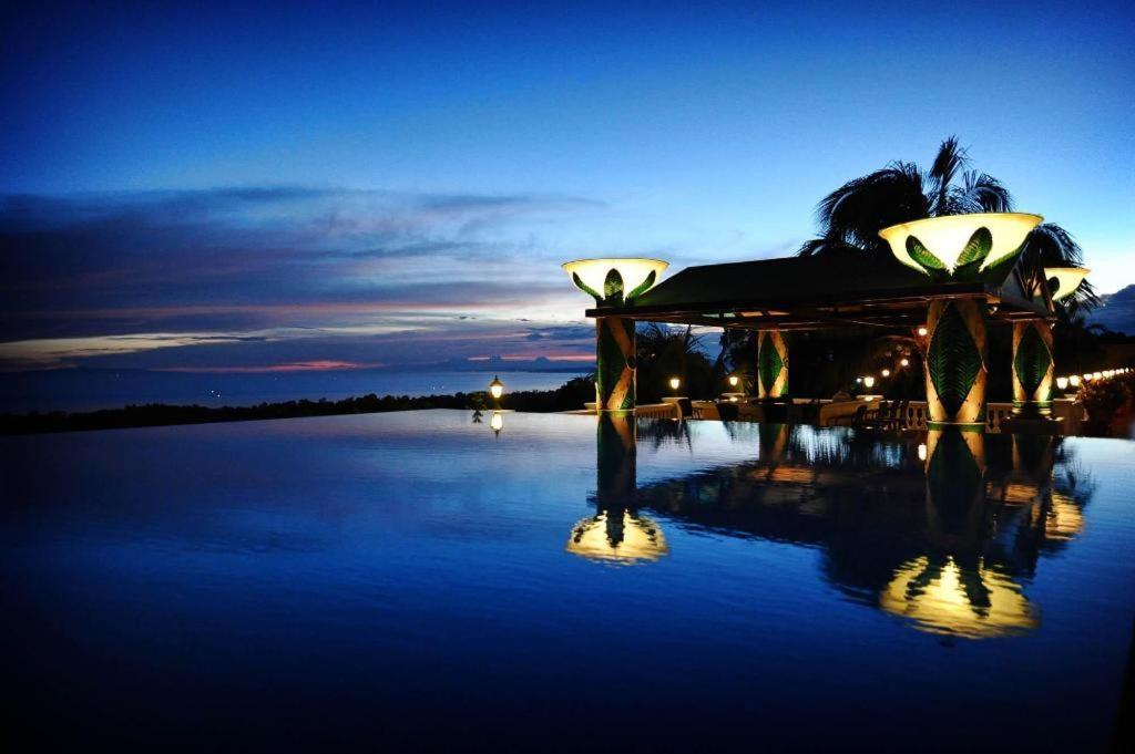The Peacock Garden Hotel Panglao-stad Buitenkant foto